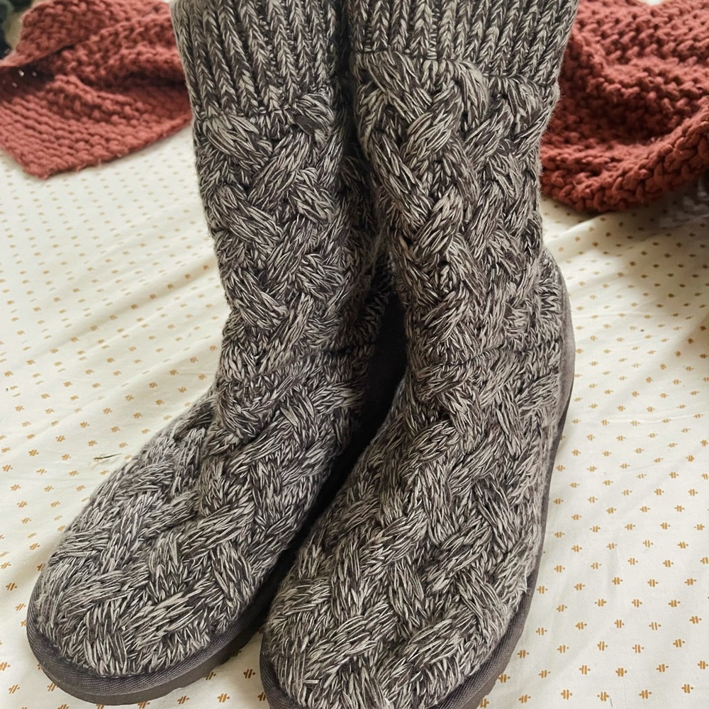 Ugh Australia Gray Isla Boots